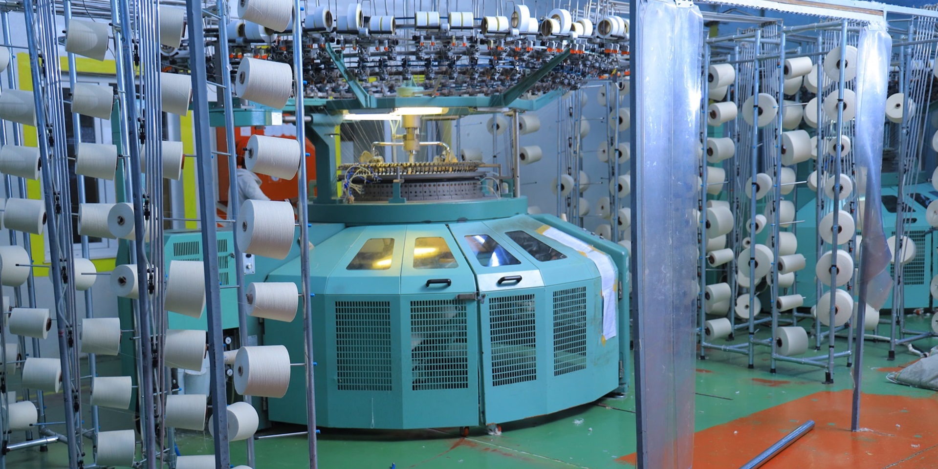 Knitting machines